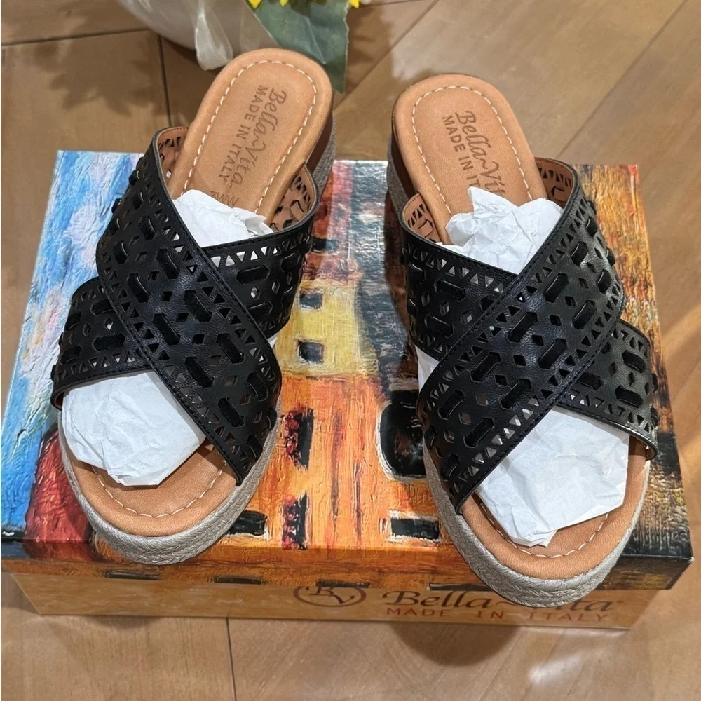 Bella Vita Exa-Italy Platform Sandal